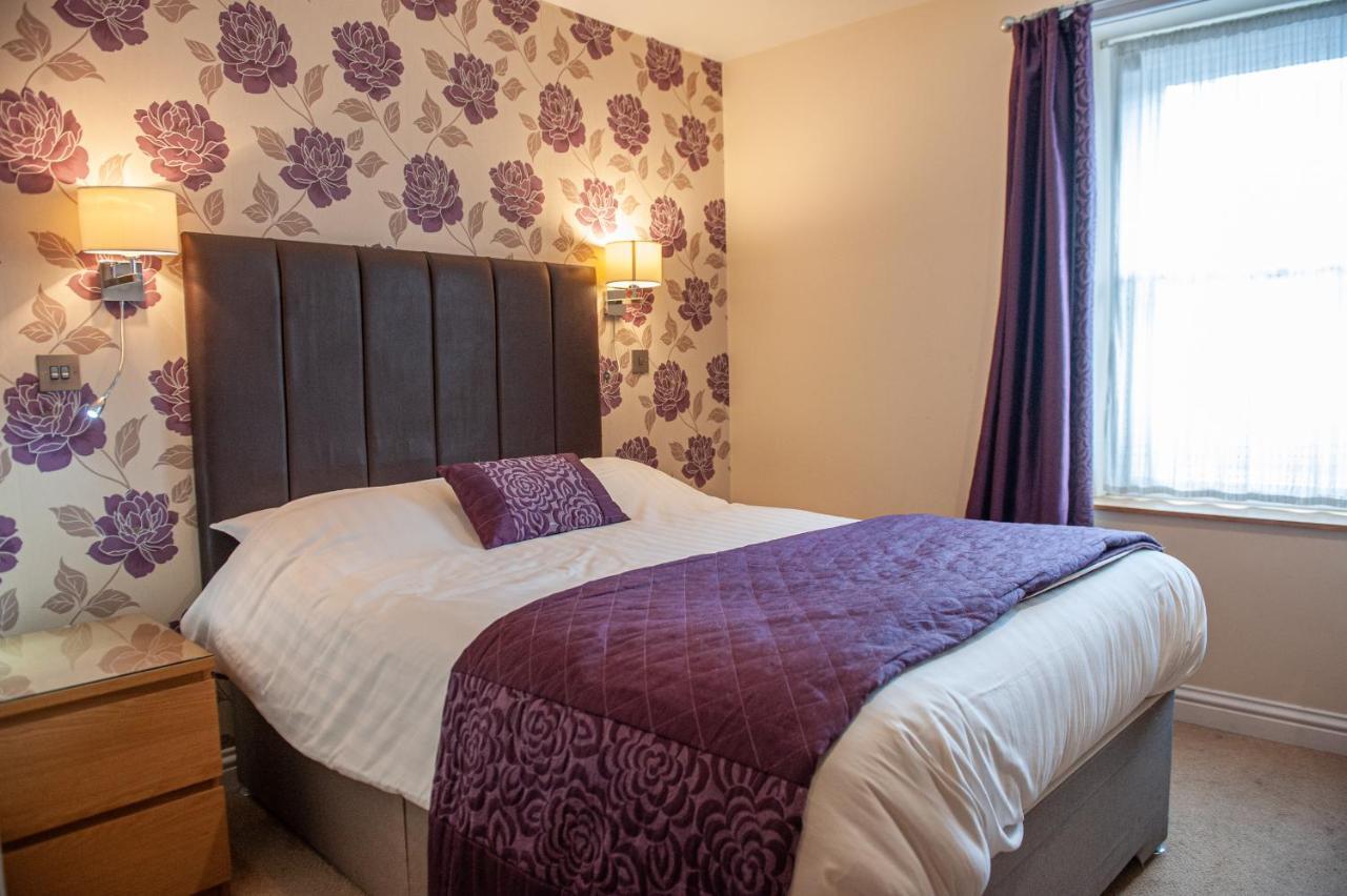 The Lion Hotel Blaenavon Esterno foto
